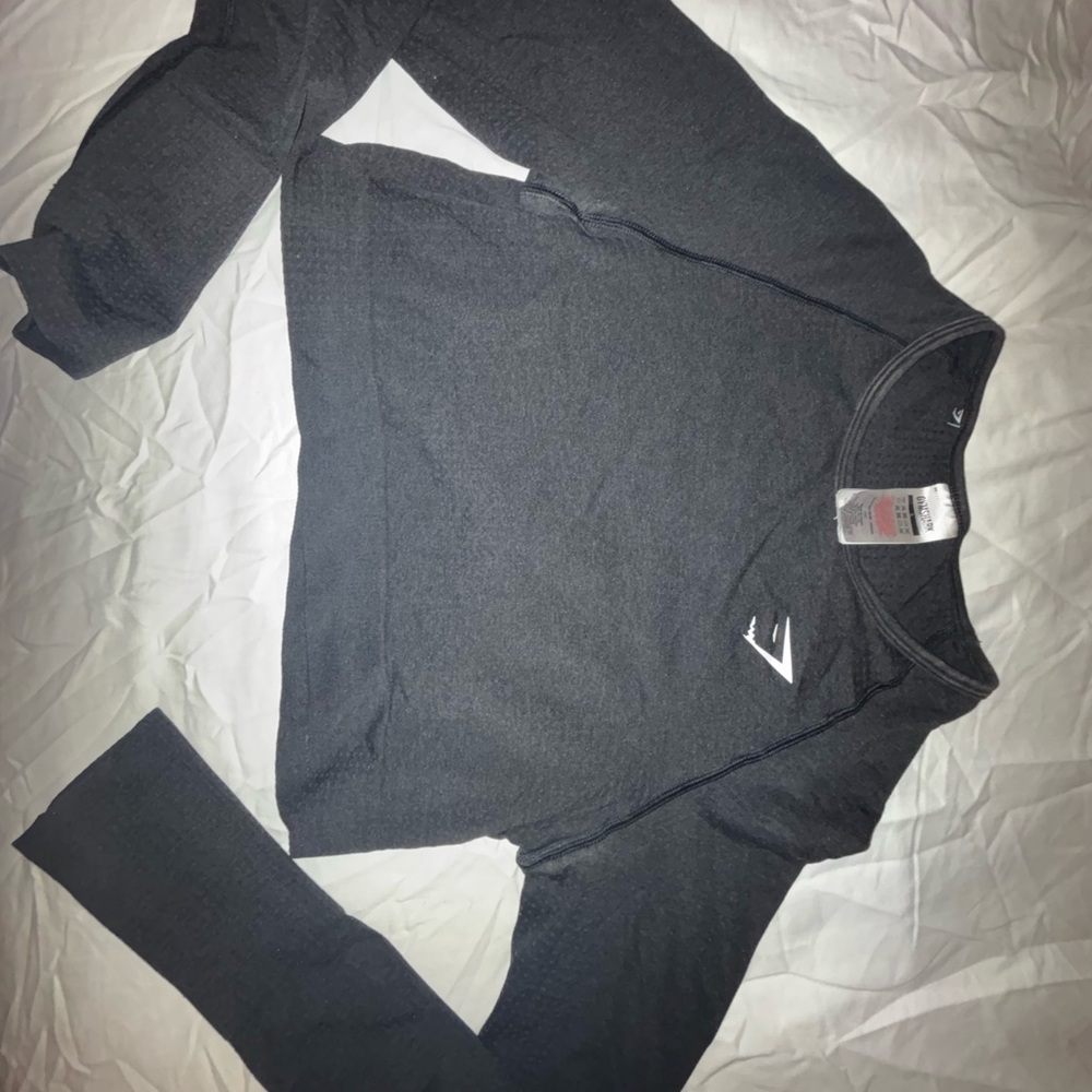 Gymshark cropped long sleeve work out top
